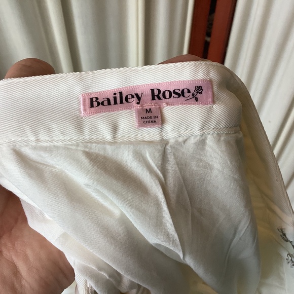 Bailey Rose Womans White Pleated Mini Skirt Size Medium - Picture 5 of 6
